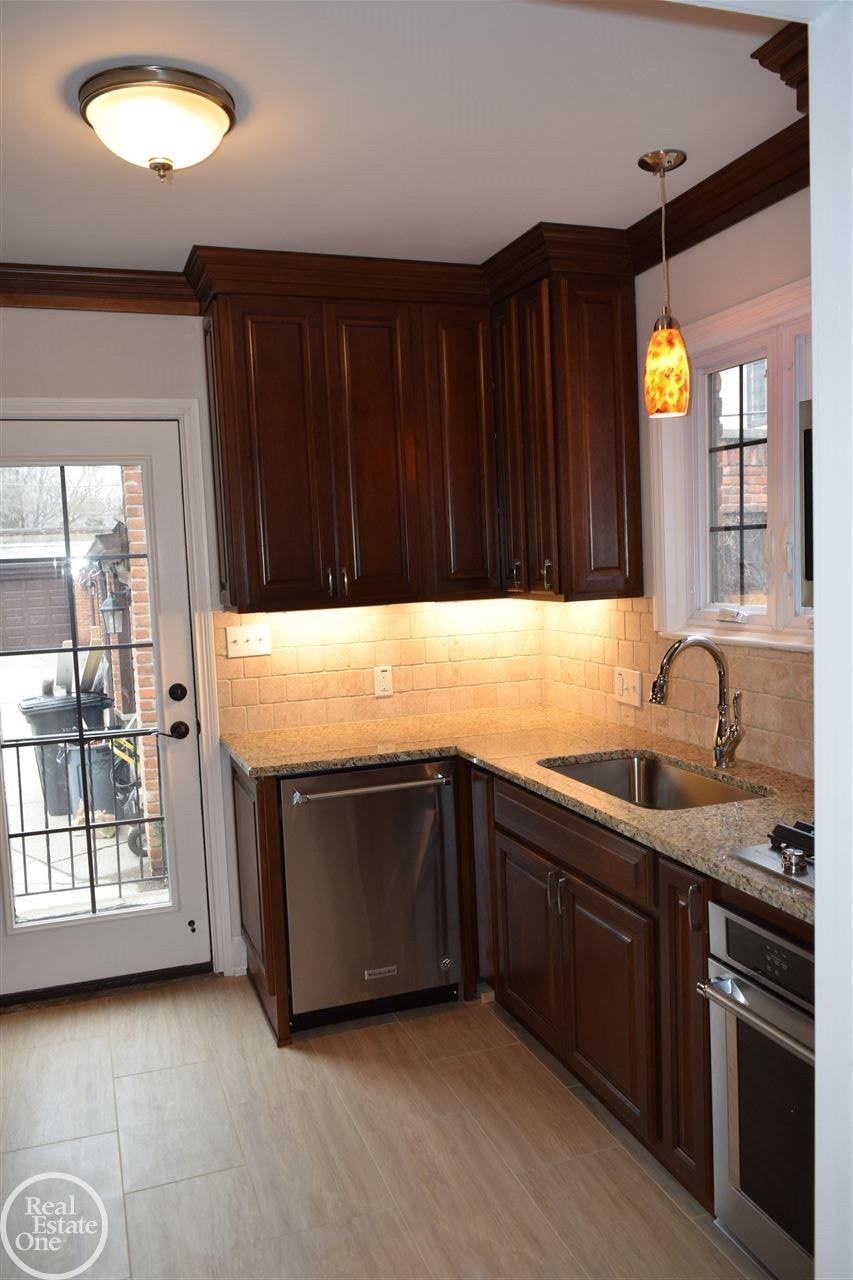 552 Cadieux Road Grosse Pointe, MI 48230 - Photo 21 of 51 Gallery Image 21