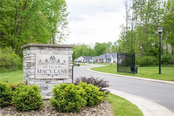 $86,000 | 5025 Macy Lane, Canfield, OH 44406