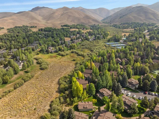 $2,595,000 | 4627 Arrowwood Condo Drive, Sun Valley, ID 83353