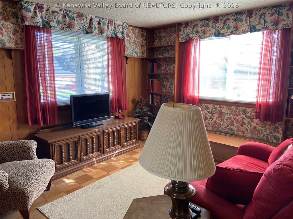 1583 Nottingham Road Charleston, WV 25314 - Photo 20 of 31 Third Bedroom currently used as a den.