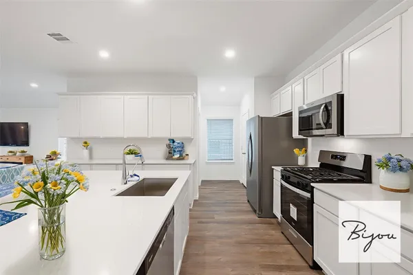 $2,899 | 6011 Bella Breeze Drive, Katy, TX 77493