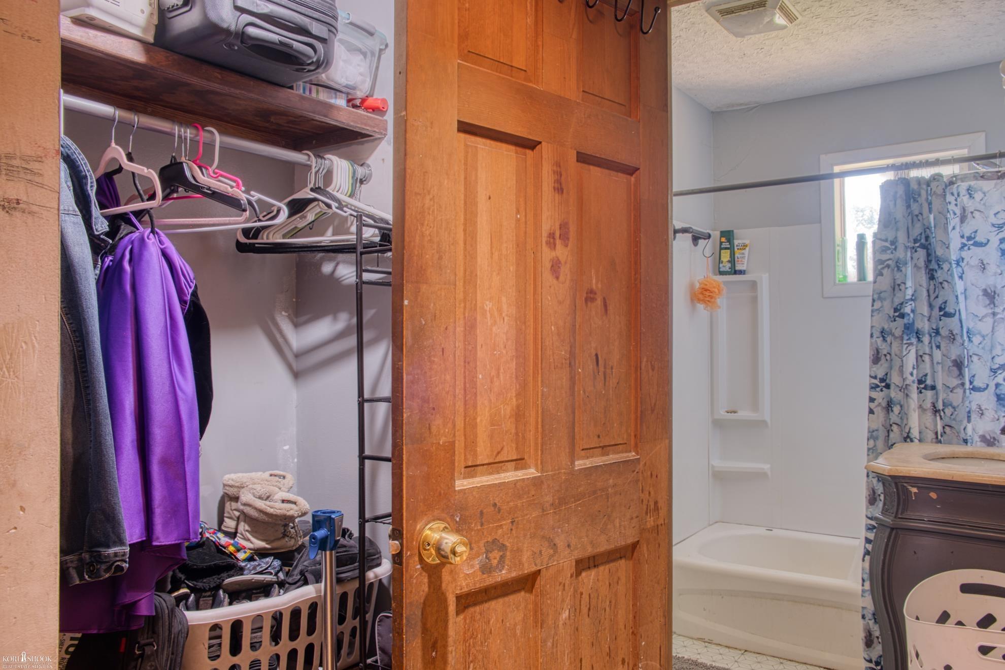 441 West Lansing Road Morrice, MI 48857 - Photo 12 of 26 50143976-54d8c880-8f00-412b-a640-89a01c1ee26a.JPG