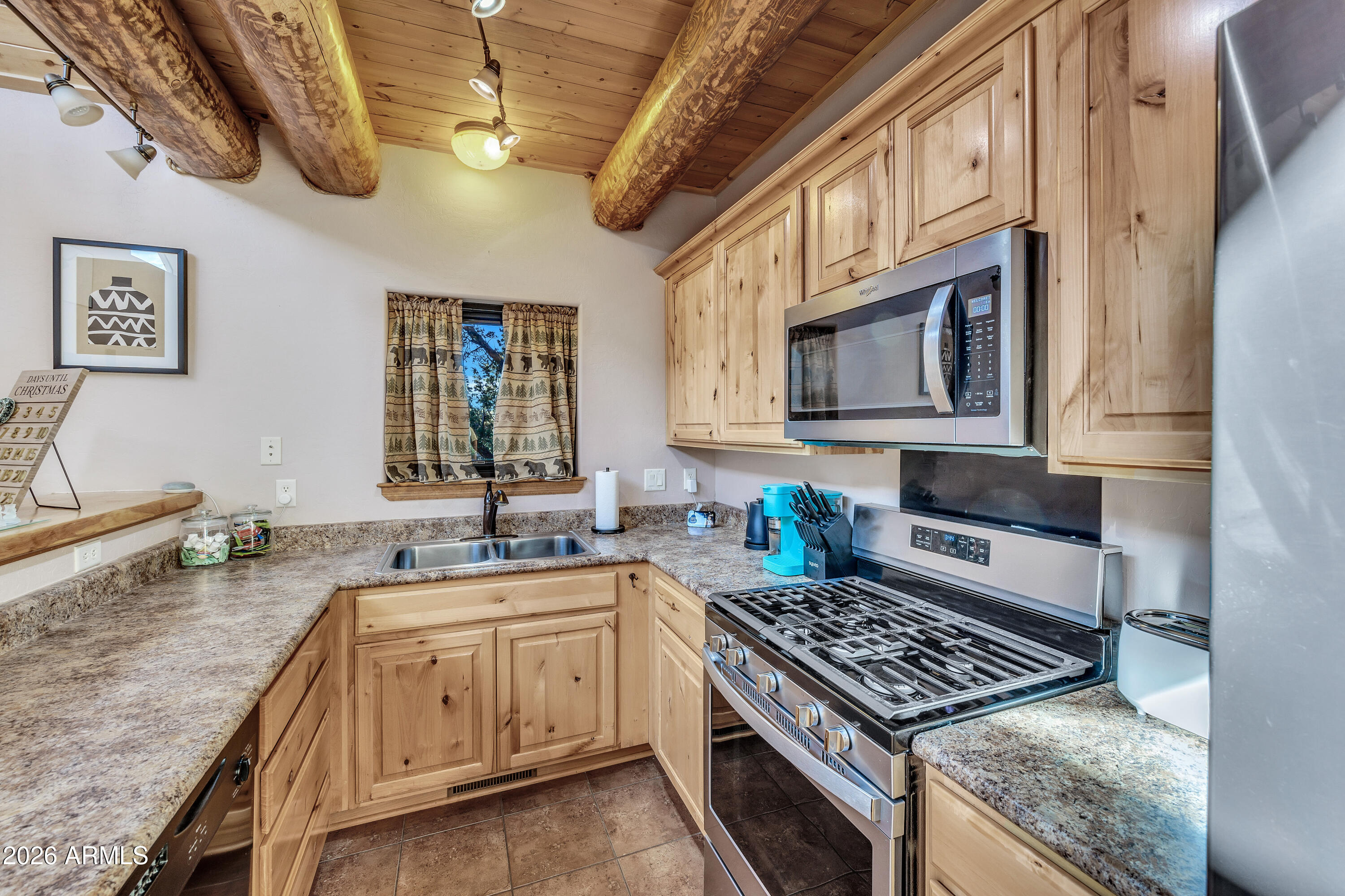 3028 Mearns Lane Overgaard, AZ 85933 - Photo 13 of 39 NCP18895