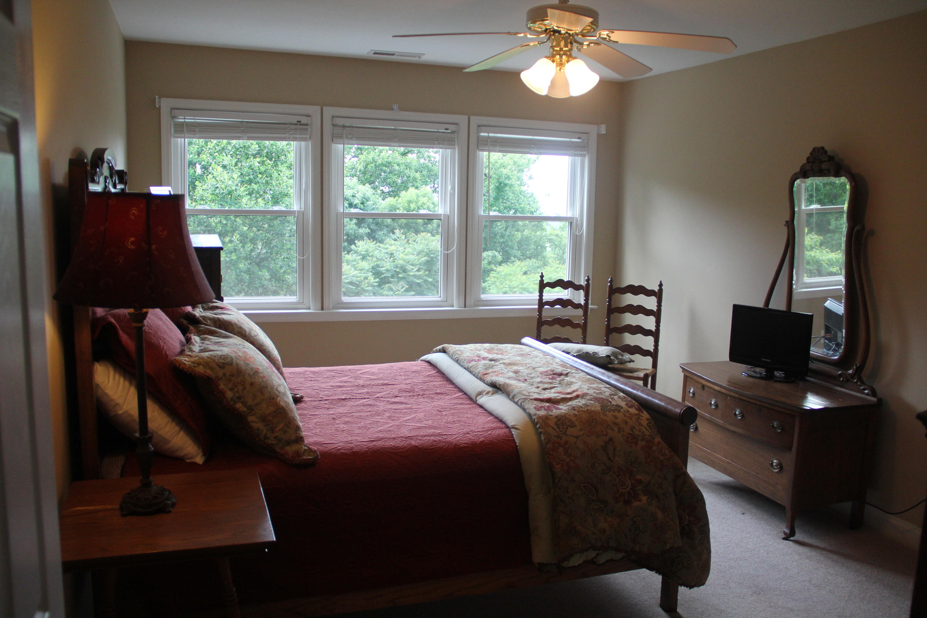 6559 Fairview Road Hixson, TN 37343 - Photo 21 of 36 Upstairs Bedroom