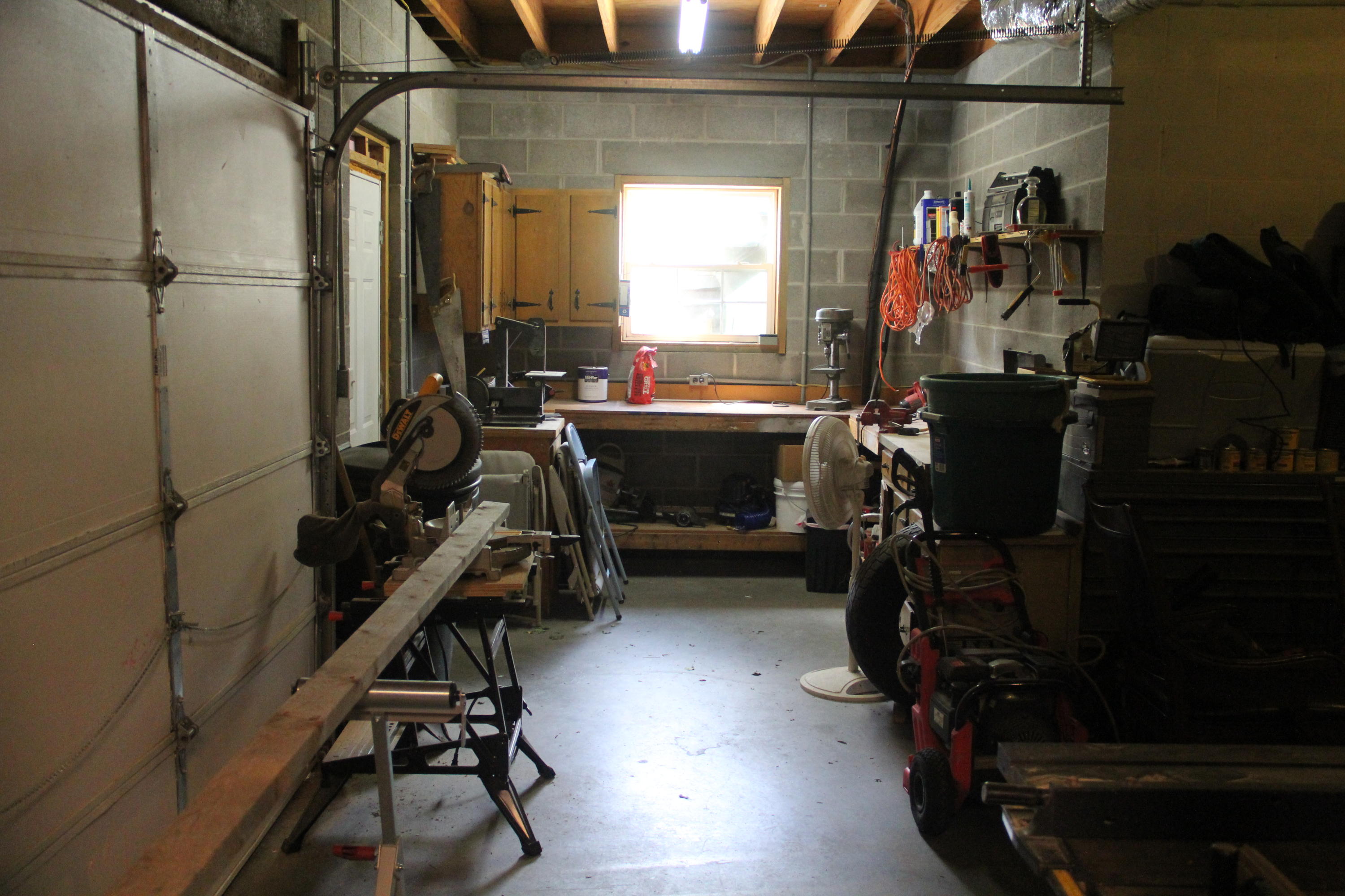 6559 Fairview Road Hixson, TN 37343 - Photo 32 of 36 Basement Garage / Workshop