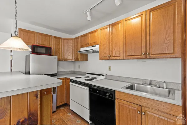 $2,695,000 | 866-872 Mountain Avenue, Purling, NY 12470