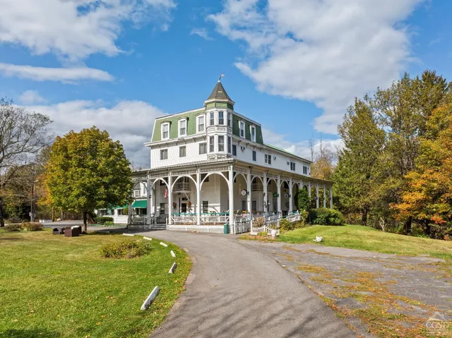 $2,695,000 | 866-872 Mountain Avenue, Purling, NY 12470
