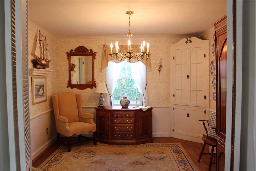 15 Fairfield Road Cranston, RI 02910 - Photo 18 of 38 Gallery Image 18