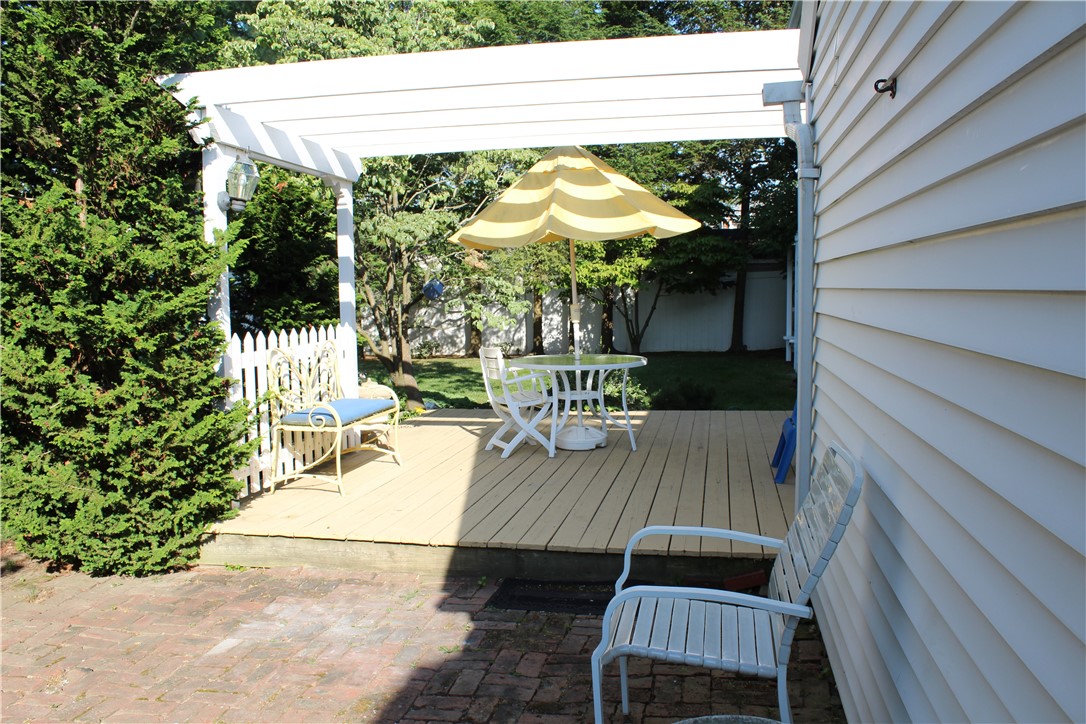 15 Fairfield Road Cranston, RI 02910 - Photo 34 of 38 Gallery Image 34
