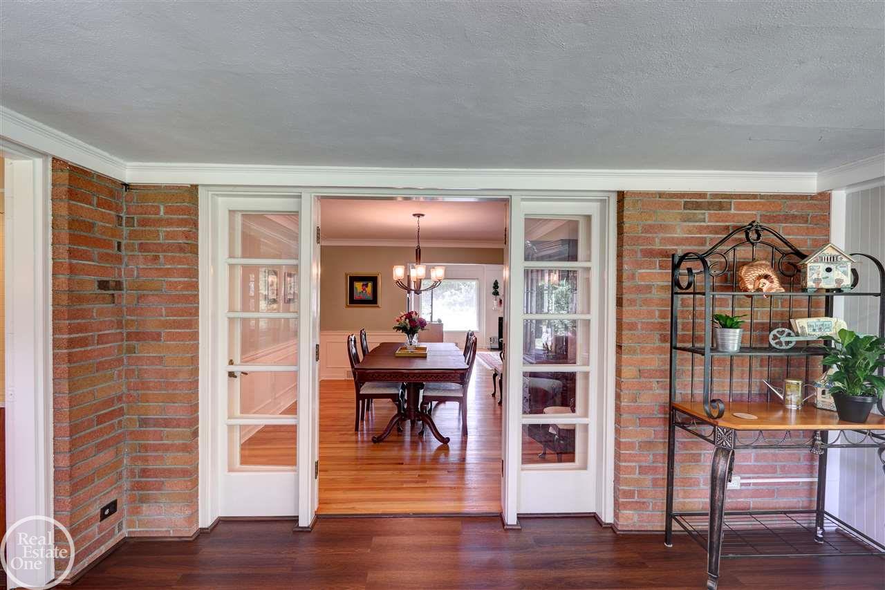 1160 South Renaud Road Grosse Pointe Woods, MI 48236 - Photo 24 of 48