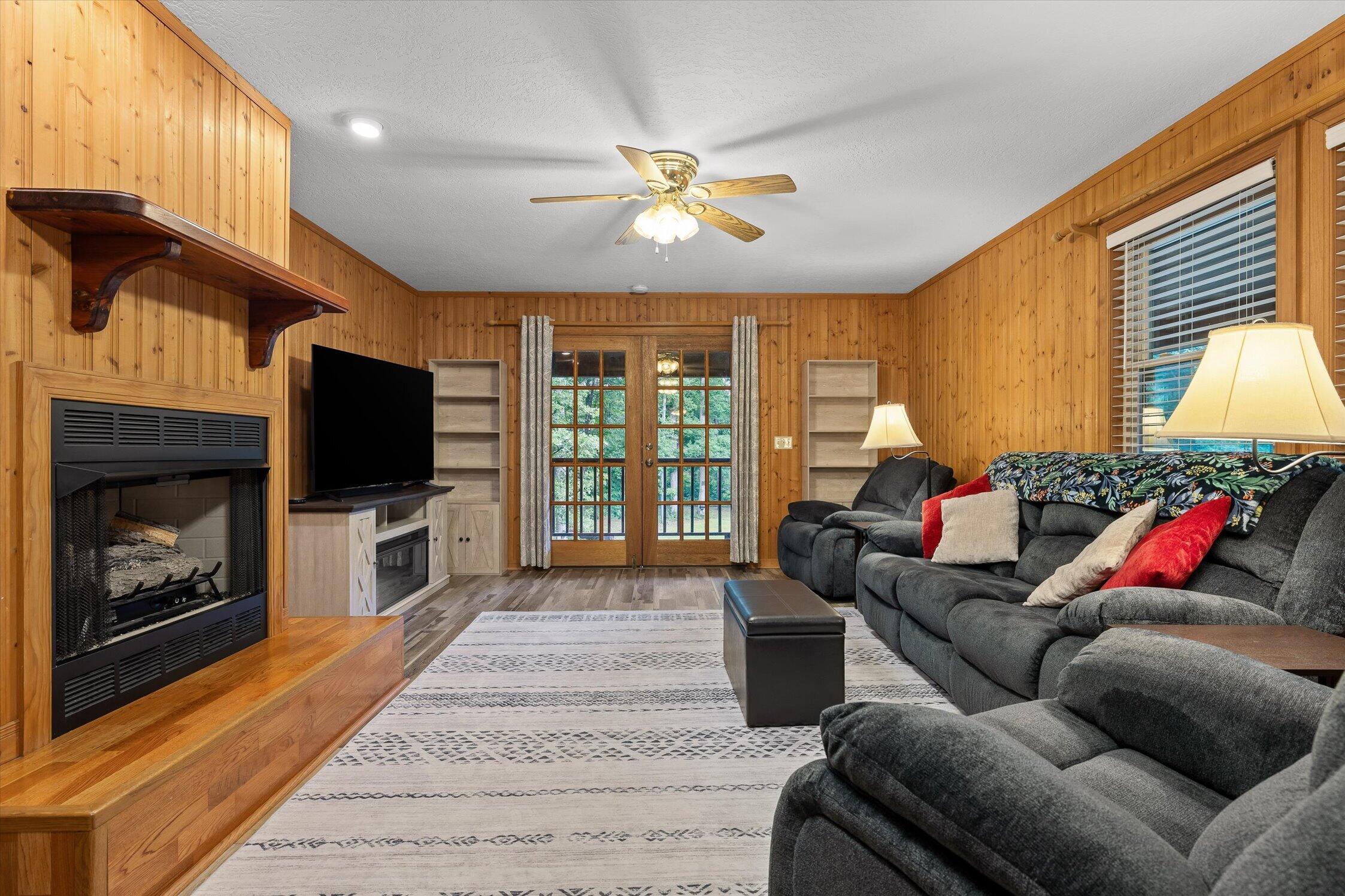 927 Casey Road Trenton, GA 30752 - Photo 2 of 68 088-Casey-88