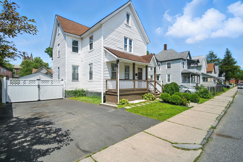 18 Olive Street Springfield, MA 01109 - Photo 1 of 28 Gallery Image 1