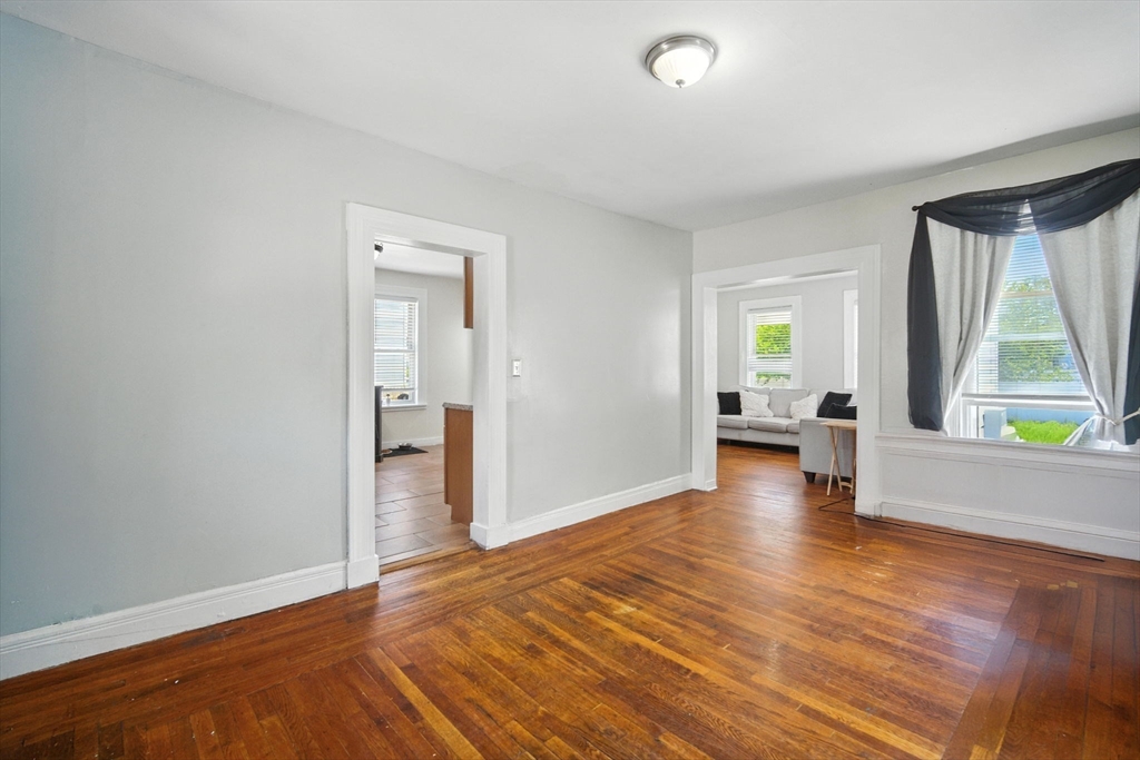 18 Olive Street Springfield, MA 01109 - Photo 7 of 28 Gallery Image 7