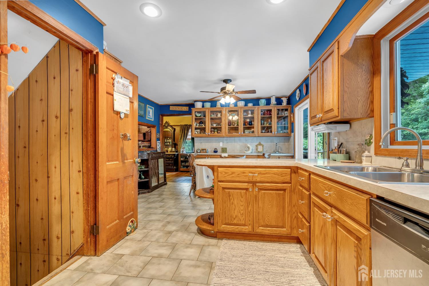 169 Milltown Road East Brunswick, NJ 08816 - Photo 17 of 42 Gallery Image 17