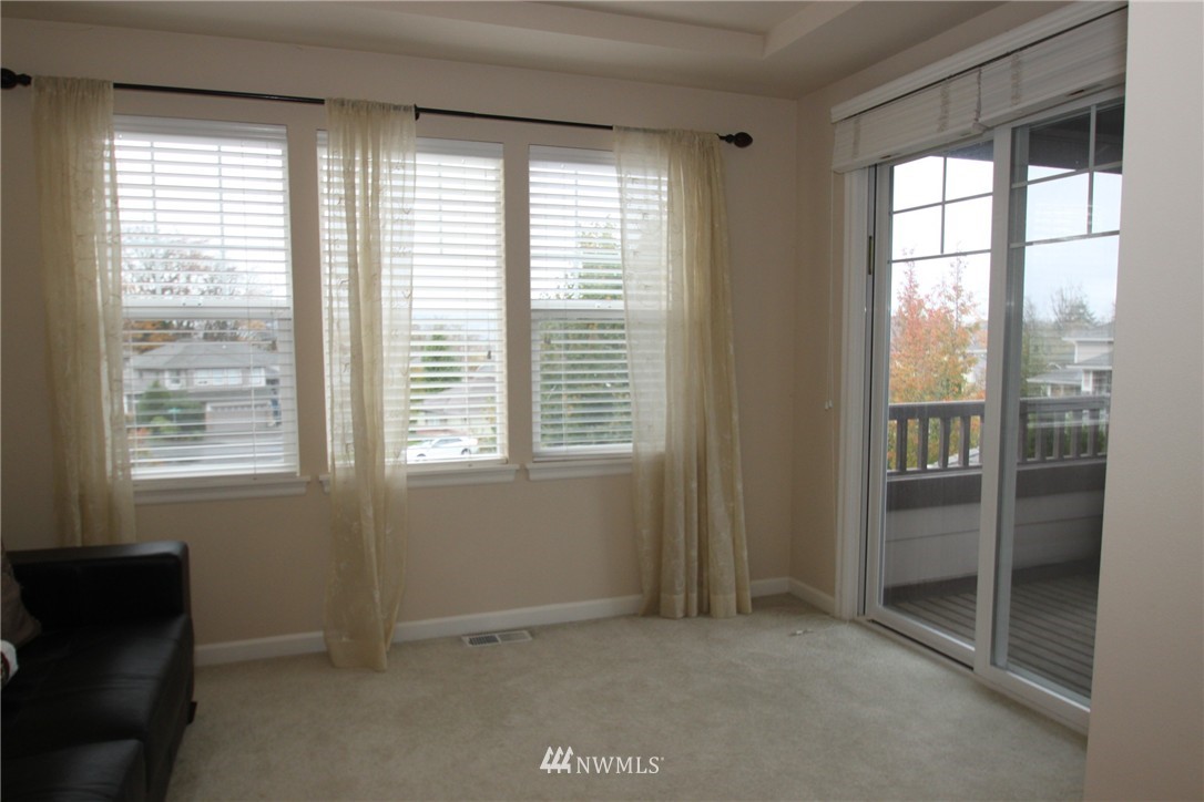 1921 Northeast 34th Place Renton, WA 98056 - Photo 12 of 22 Gallery Image 12
