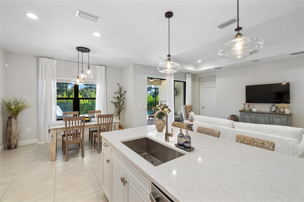 13145 Steinhatchee Loop Venice, FL 34293 - Photo 13 of 75 Gallery Image 13