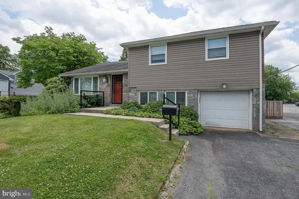 $550,000 | 20 Fairview Road, Swarthmore, PA 19081