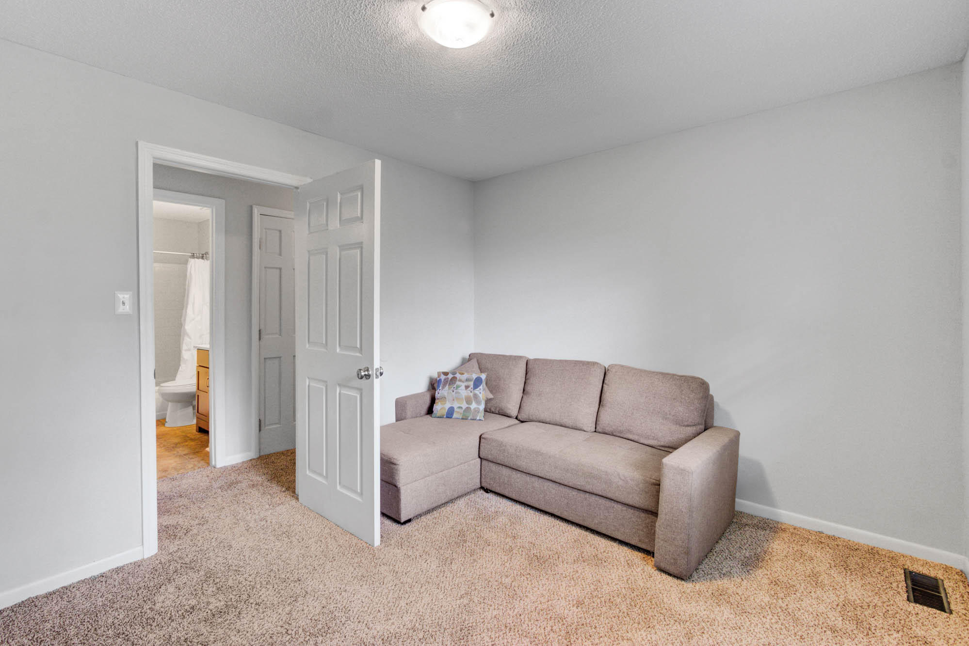 2362 Parsonage Road, Unit 11D Charleston, SC 29414 - Photo 12 of 19 CalSiglerPhotography-2362Parsonage (13)