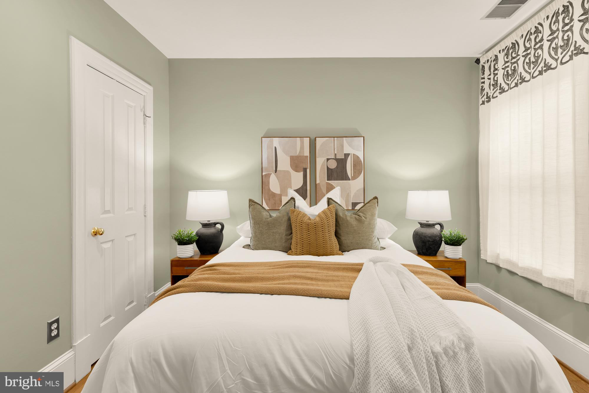 1807 California Street Northwest, Unit T1 Washington, DC 20009 - Photo 15 of 20