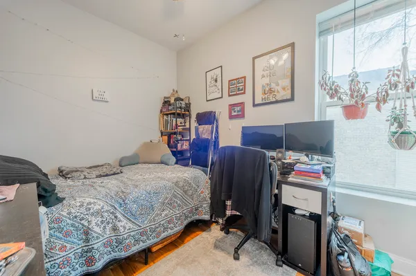 $1,900 | 1358 North Artesian Avenue, Unit 24393R, Chicago, IL 60622