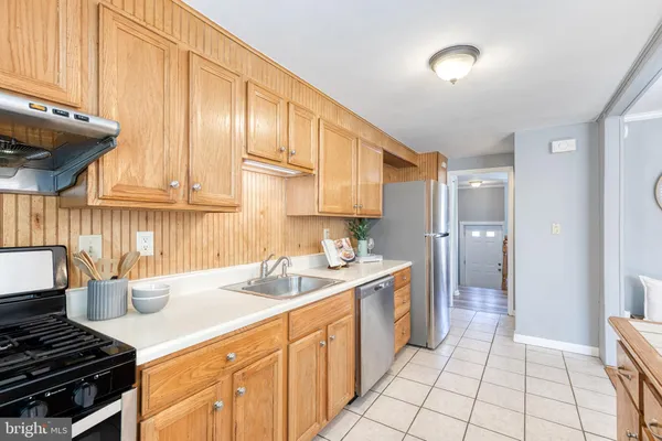 $295,000 | 933 Circle Drive, Halethorpe, MD 21227
