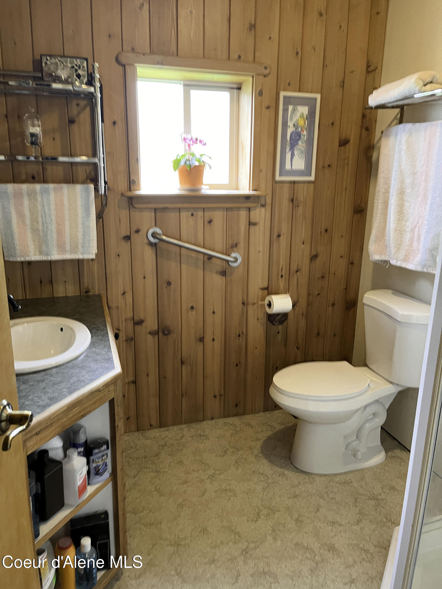 855 Meadowood Road Sandpoint, ID 83864 - Photo 11 of 39 bathroom