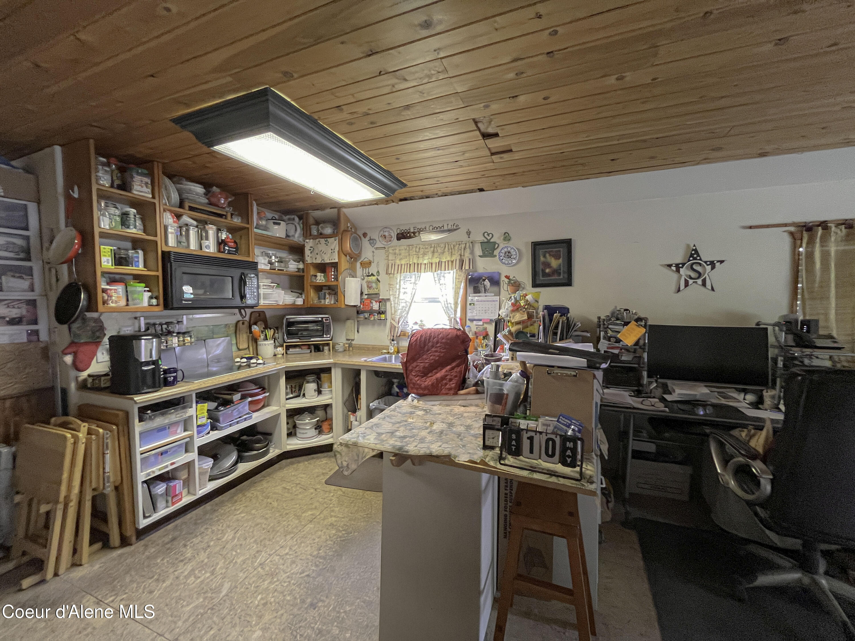 855 Meadowood Road Sandpoint, ID 83864 - Photo 7 of 39 kitchen2