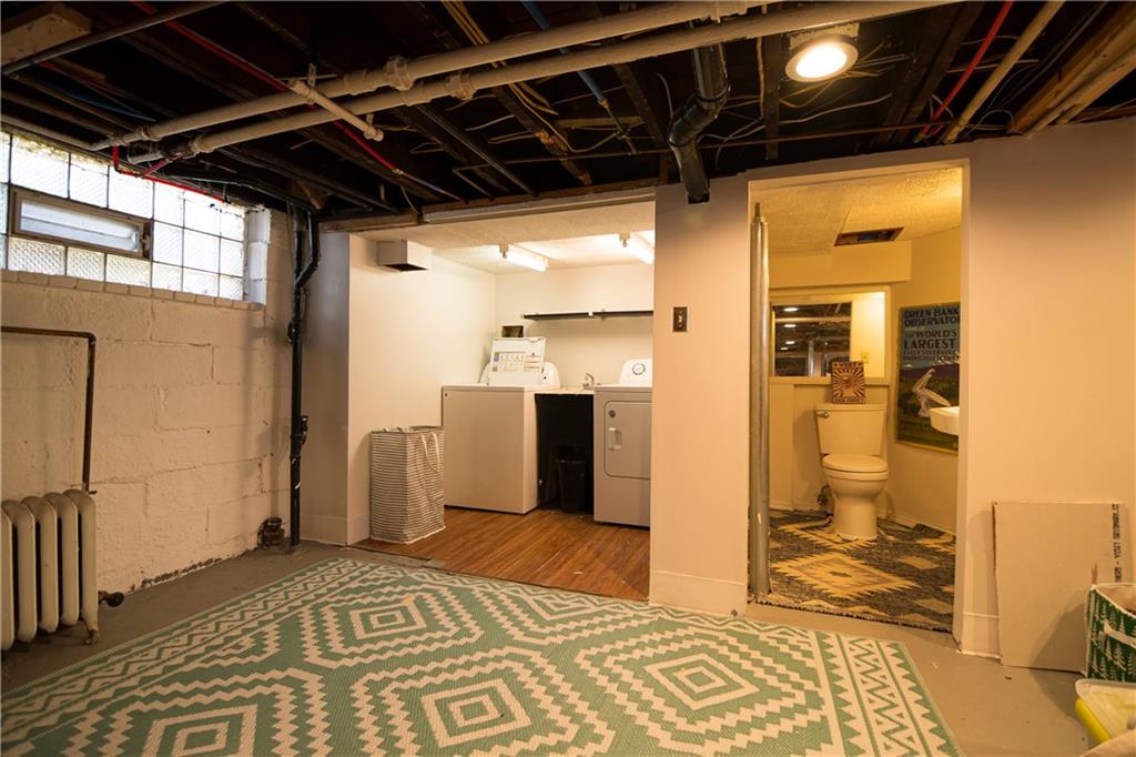 6673 Kinsman Road Pittsburgh, PA 15217 - Photo 41 of 50 a view of an empty room