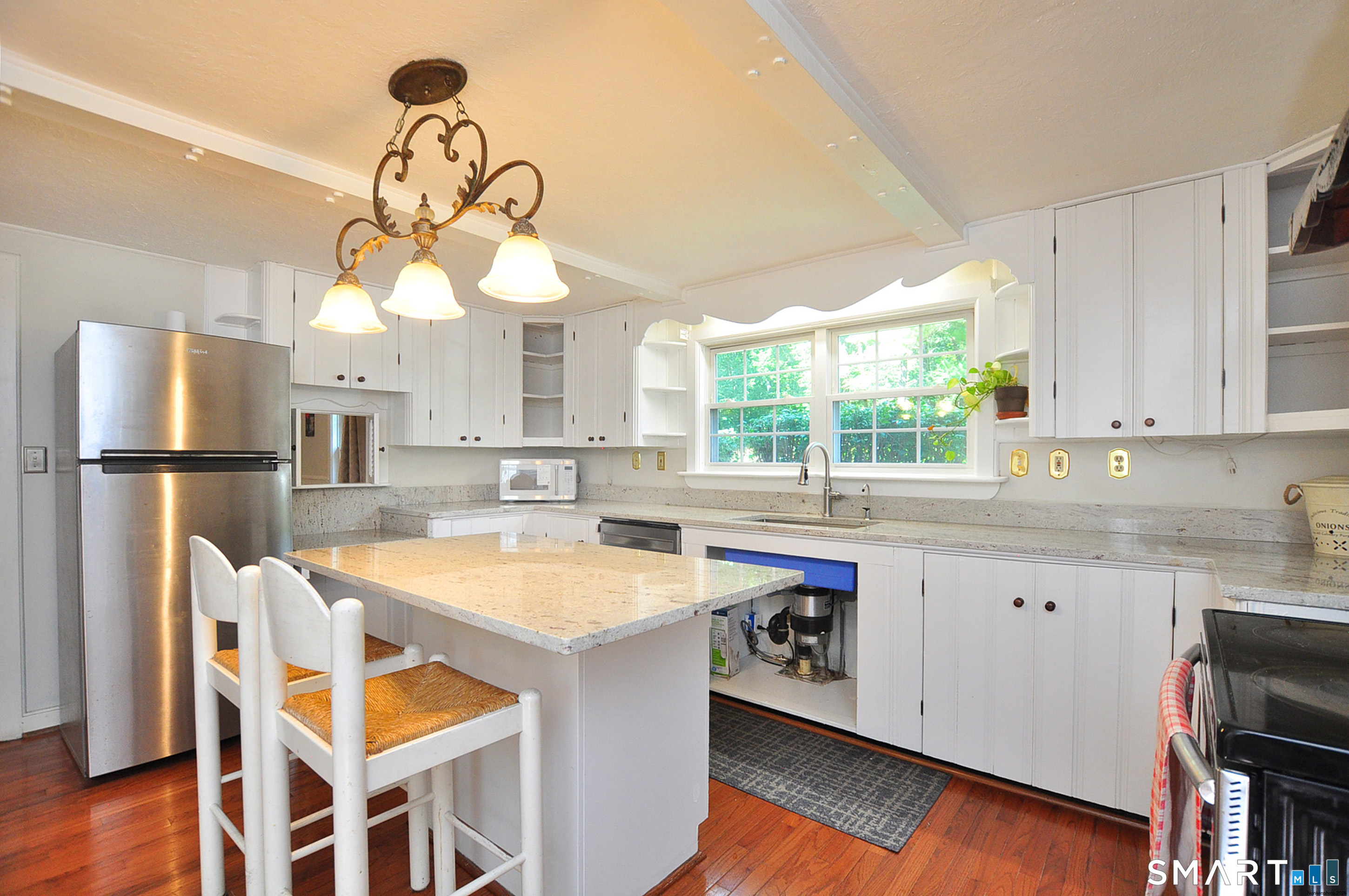 6 Raymond Road Avon, CT 06001 - Photo 17 of 38 Gallery Image 17