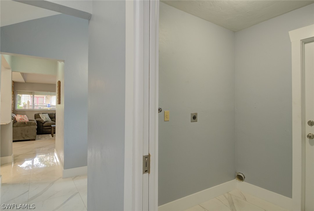 8325 Cardinal Road Fort Myers, FL 33967 - Photo 19 of 32 Gallery Image 19
