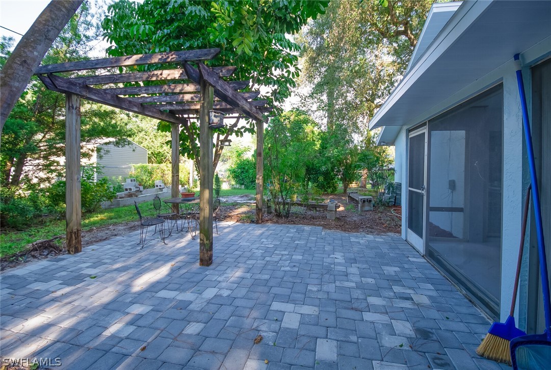 8325 Cardinal Road Fort Myers, FL 33967 - Photo 28 of 32 Gallery Image 28