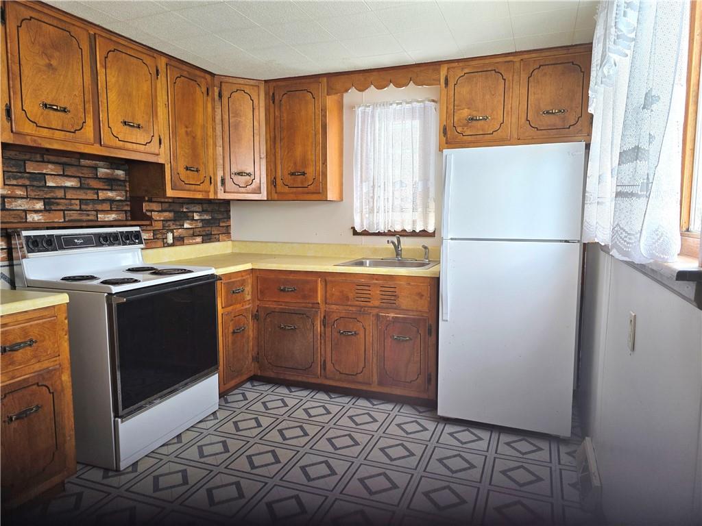 3561 Brodhead Road Monaca, PA 15061 - Photo 5 of 11