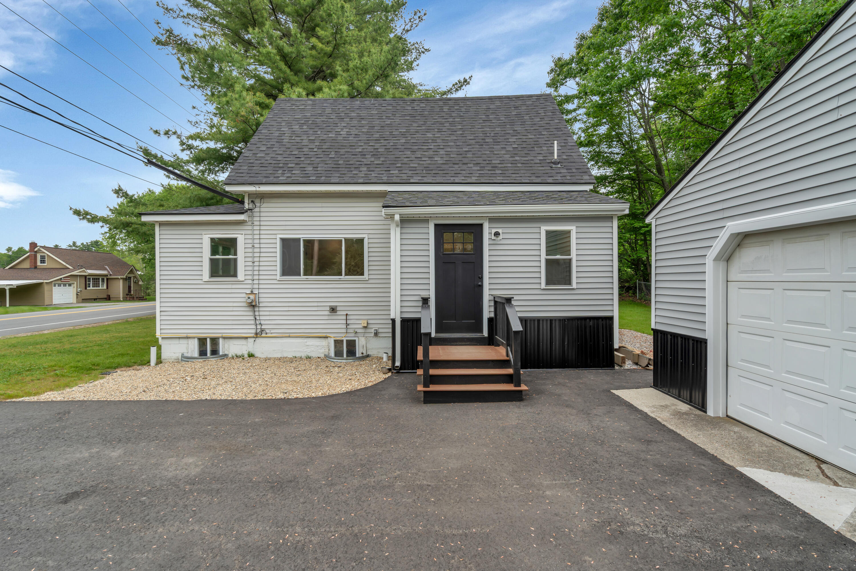 1618 Hotel Road Auburn, ME 04210 - Photo 2 of 32 DSC05006