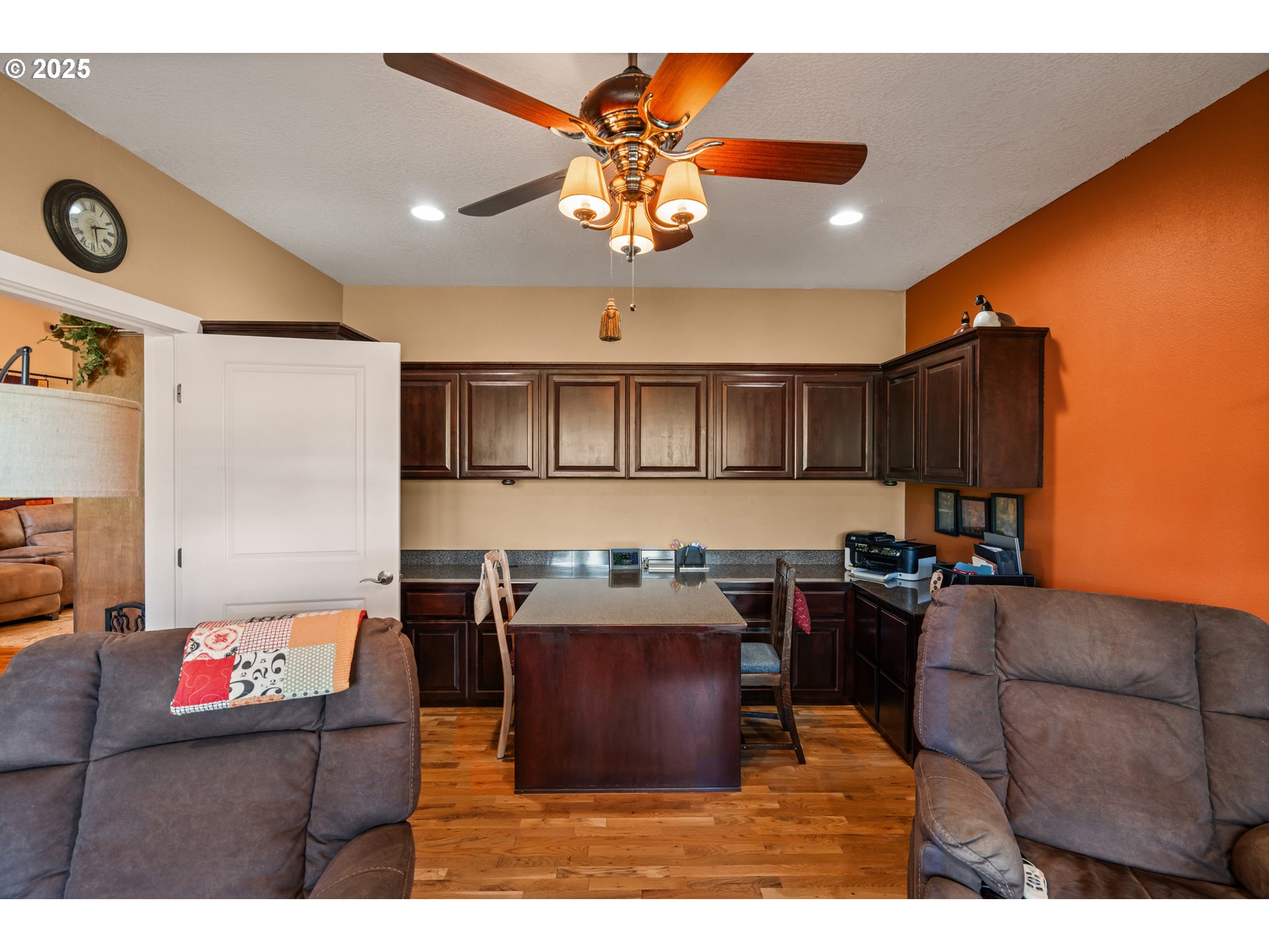 2809 Dead Indian Memorial Road Ashland, OR 97520 - Photo 15 of 45 a living room with a couch