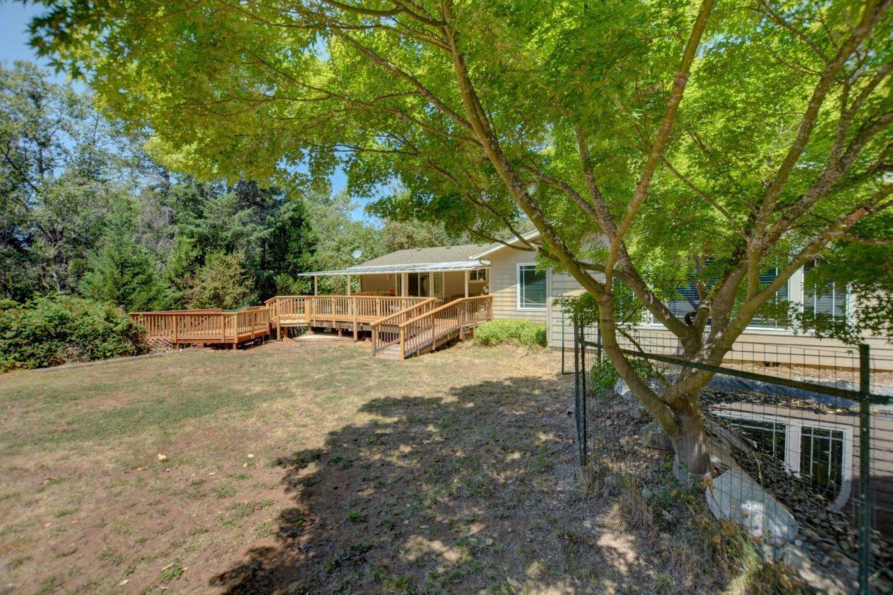 1353 Summit Loop Grants Pass, OR 97527 - Photo 39 of 58 DSC_1528_29_30