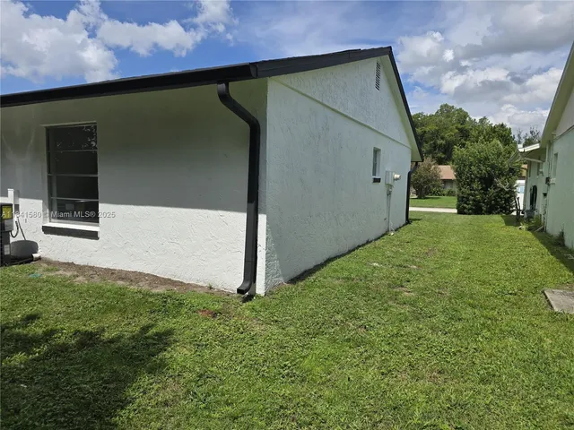 a view of outdoor space