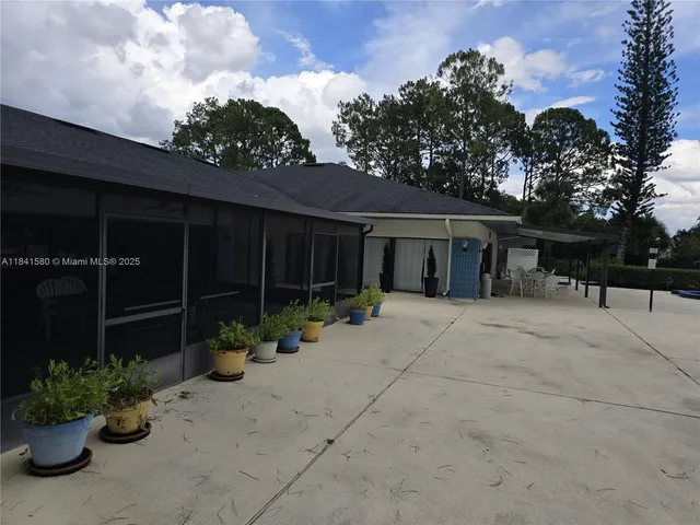 $425,000 | 10616 Leafy Way, Orlando, FL 32821