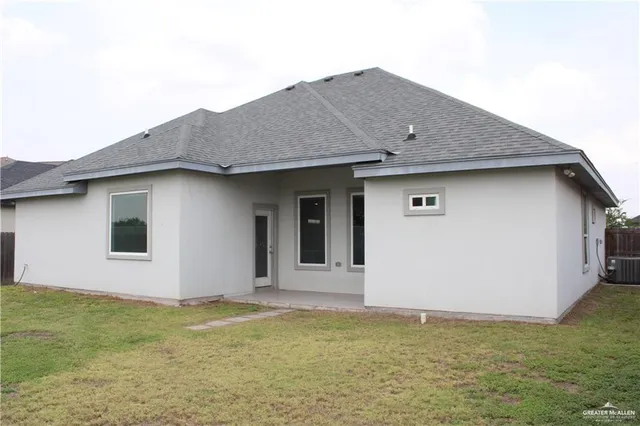 $1,950 | 1205 South Rockport Street, Mission, TX 78573