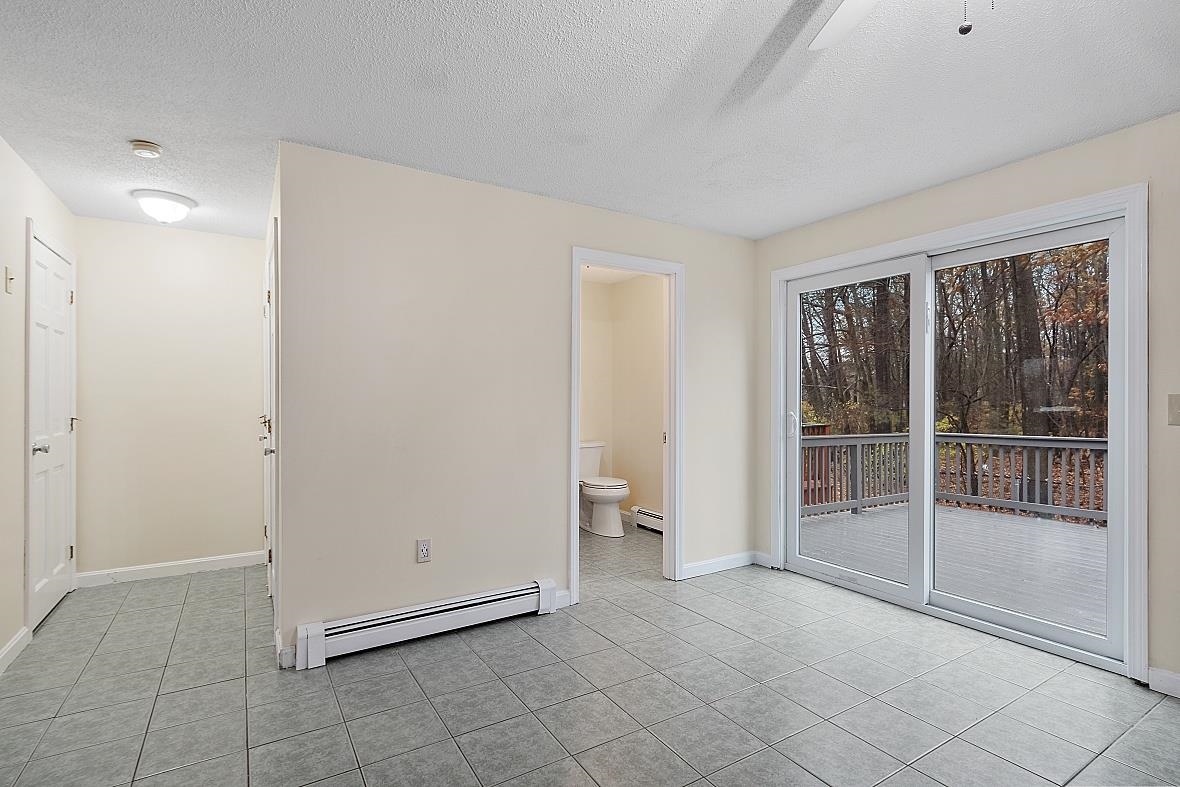5 R Phillip Road, Unit RIGHT R Derry, NH 03038 - Photo 28 of 30