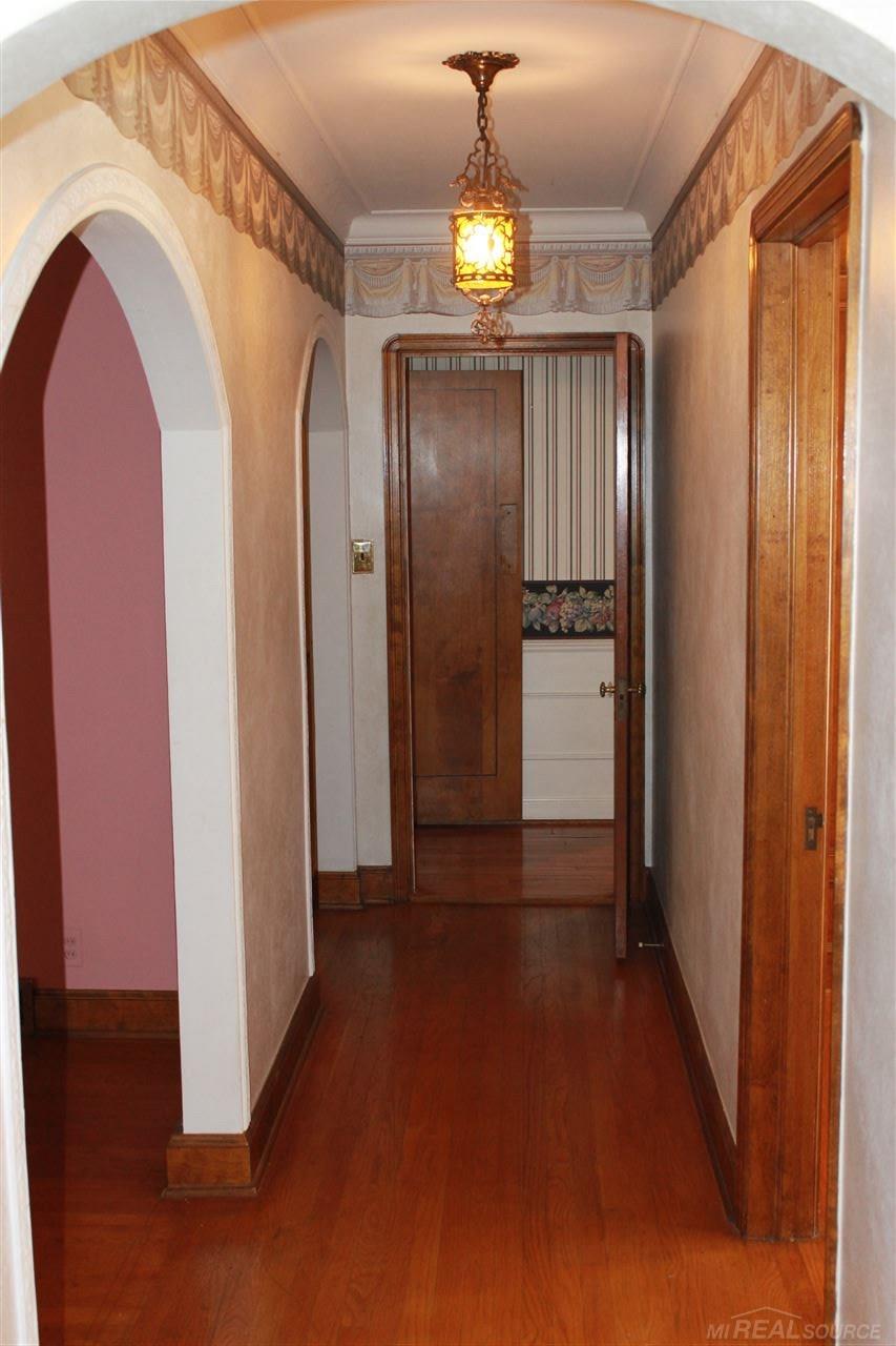 796-798 Trombley Road Grosse Pointe, MI 48230 - Photo 9 of 54 31303729-8.JPG