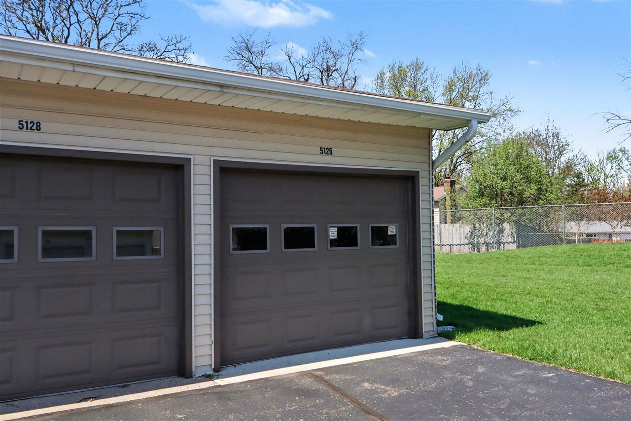 5126 Green Meadow Road Kalamazoo, MI 49009 - Photo 23 of 27