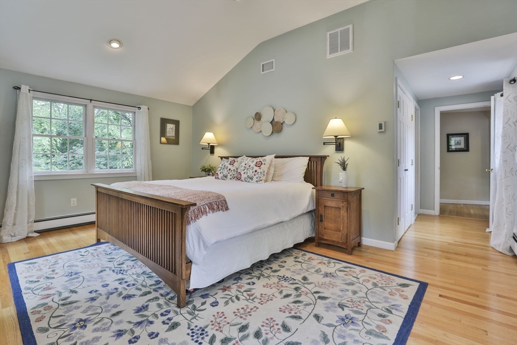 33 Reynolds Road Wakefield, MA 01880 - Photo 23 of 42