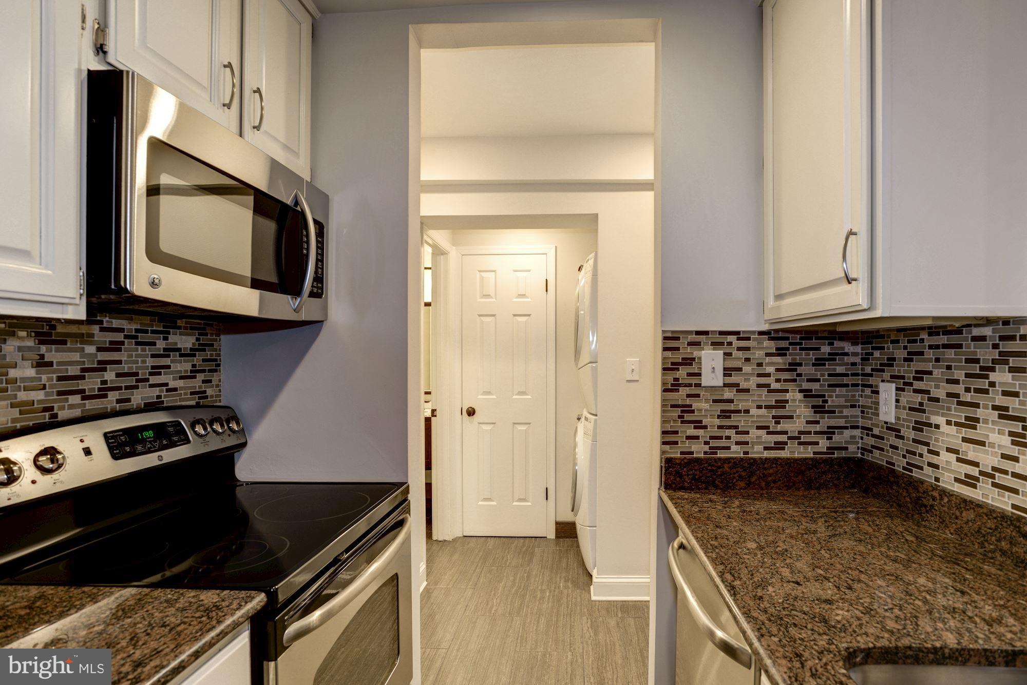 2022 N Street Northwest, Unit B Washington, DC 20036 - Photo 9 of 14 S/S appliances