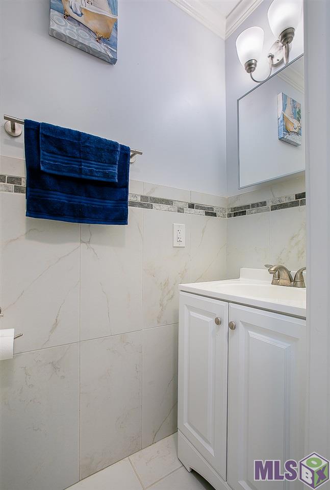 7426 Baringer Road Baton Rouge, LA 70817 - Photo 13 of 32 Partial Bath