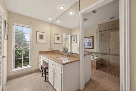 $485,000 | 6 Charleston Street South, Sugar Land, TX 77478