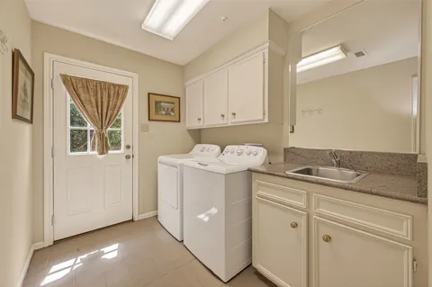 $485,000 | 6 Charleston Street South, Sugar Land, TX 77478