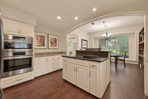 $485,000 | 6 Charleston Street South, Sugar Land, TX 77478