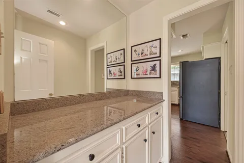 $485,000 | 6 Charleston Street South, Sugar Land, TX 77478