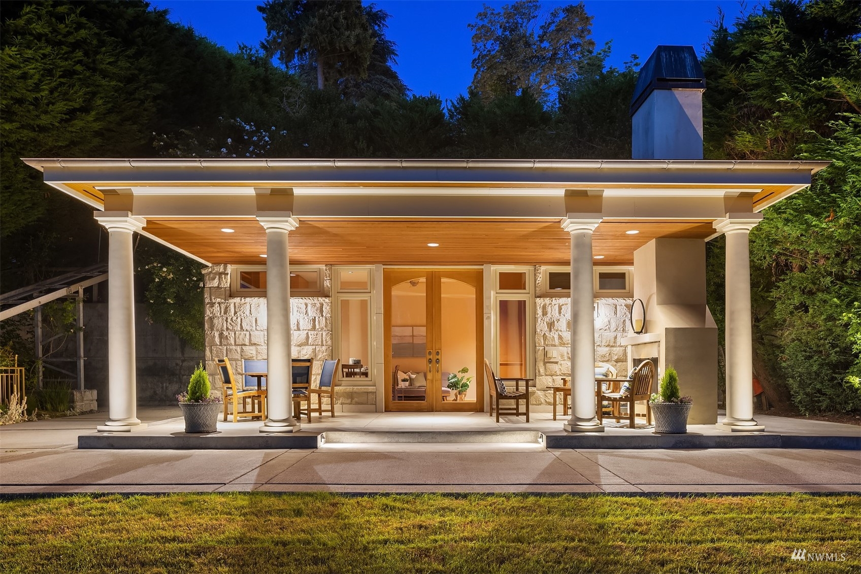 3235 Evergreen Point Road Medina, WA 98039 - Photo 33 of 39 a view of a water fountain in front of a house