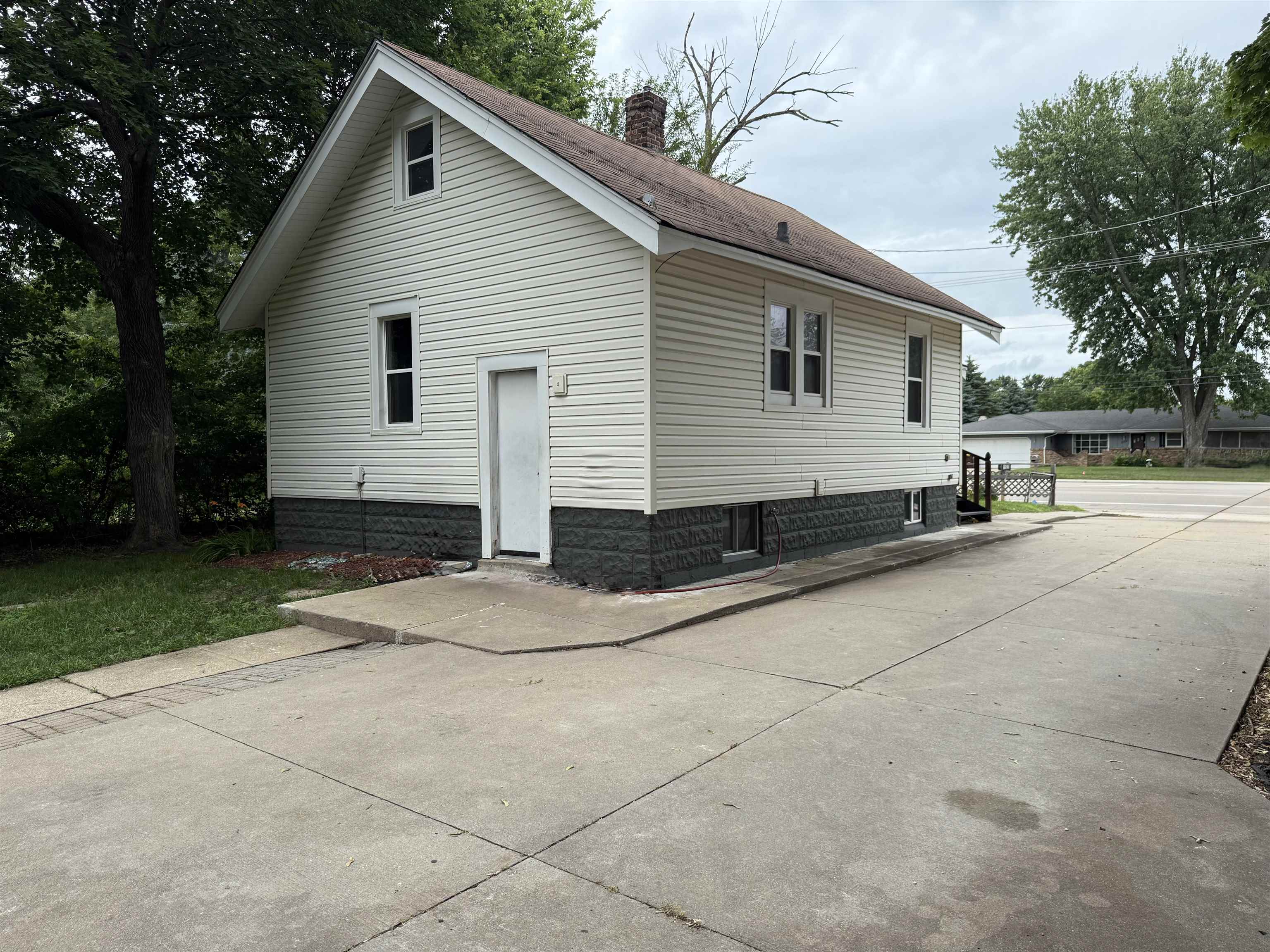 1521 Harlem Road Loves Park, IL 61111 - Photo 22 of 26 Gallery Image 22